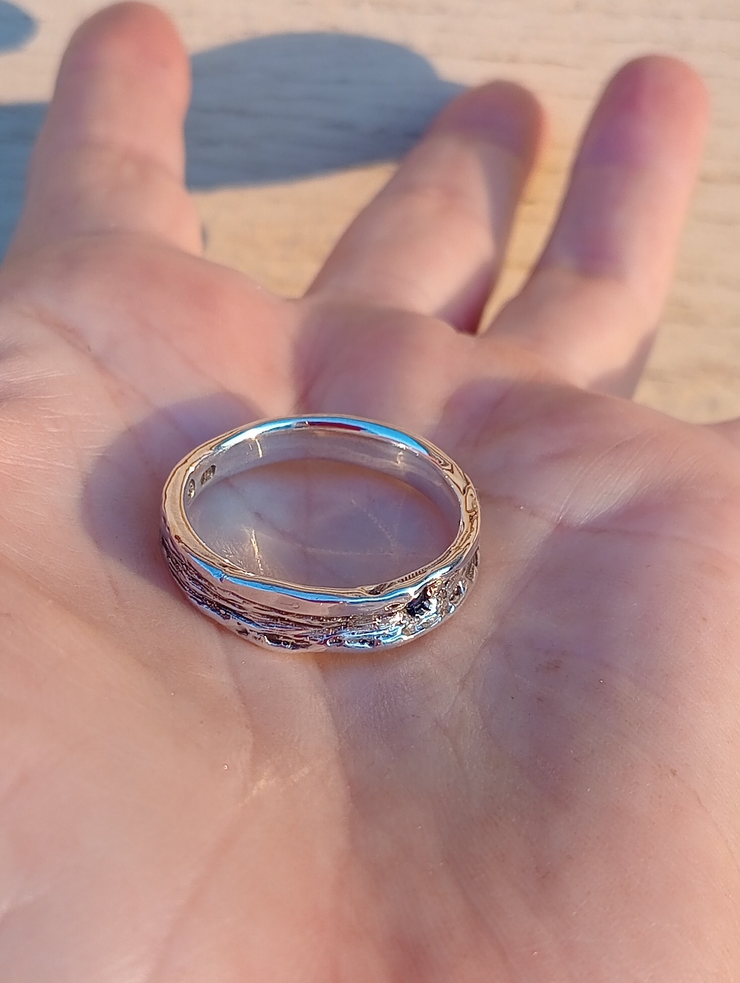 mens wedder in sterling silver with blue sapphire