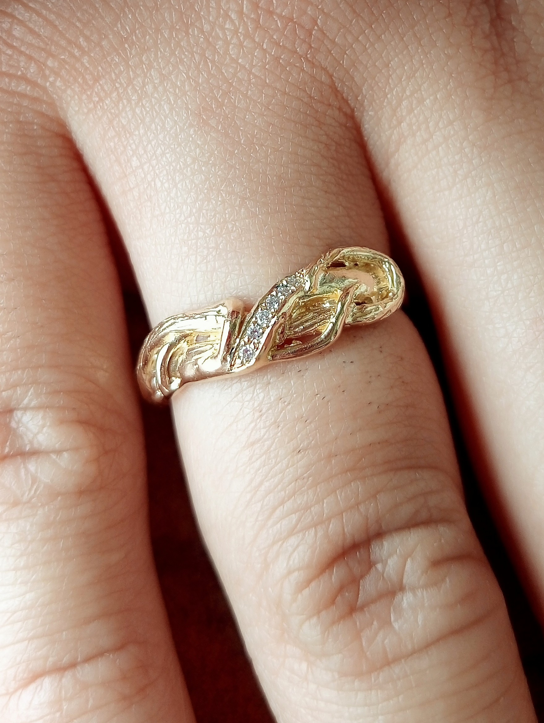 lilly ring with diamonds