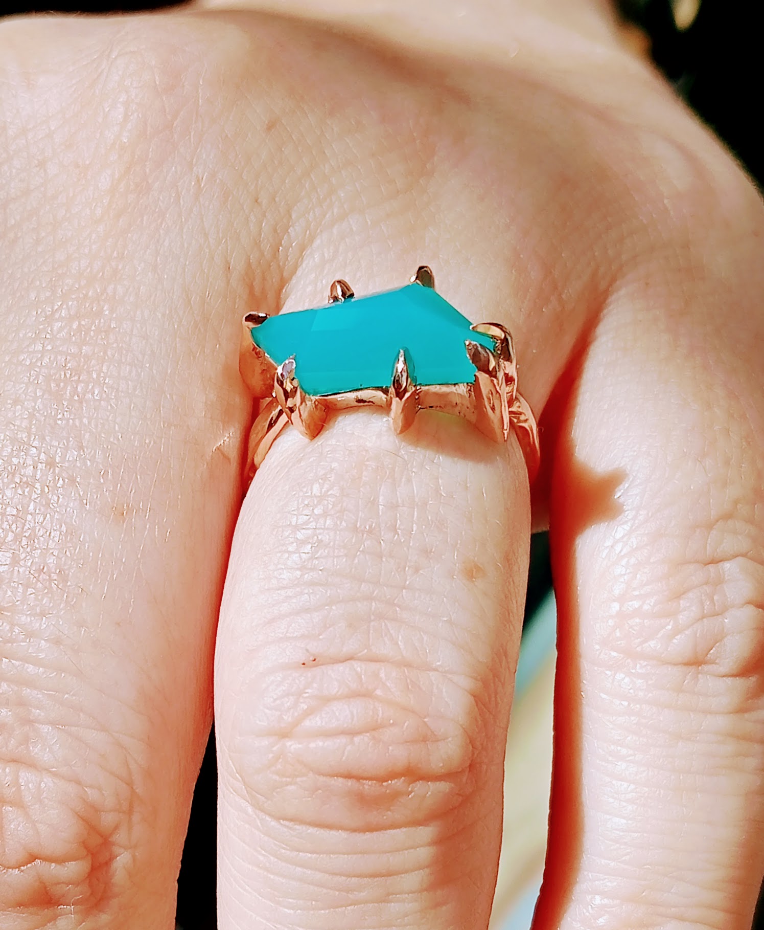 faceted gem silica