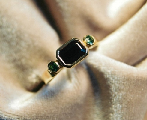 sapphire and emerald ring