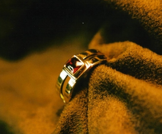 square cab garnet in two-tone ring